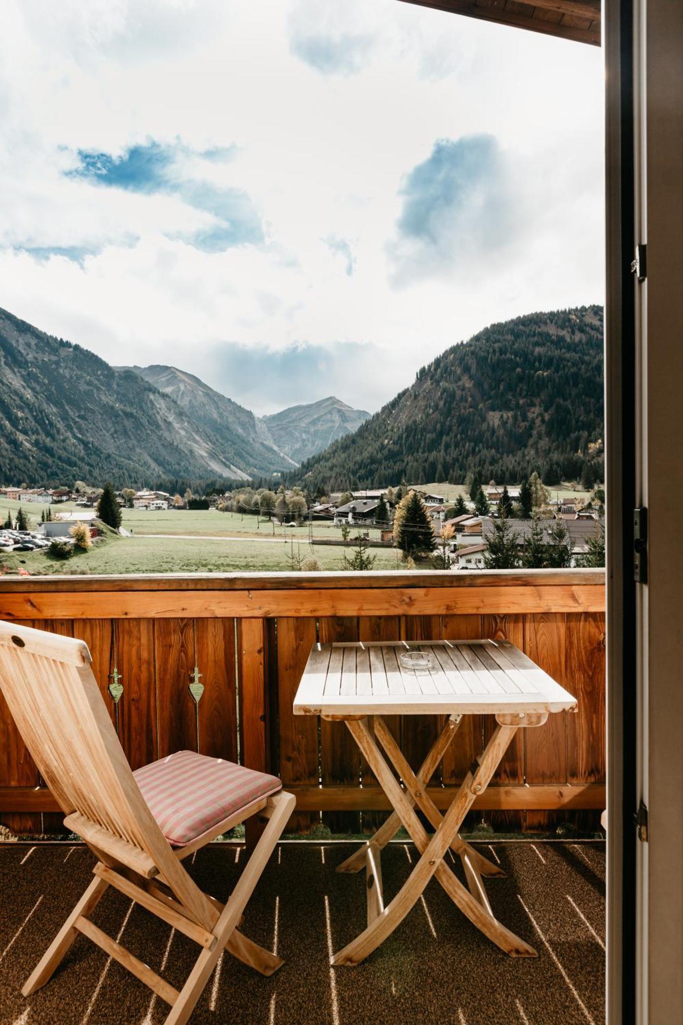 Hotel Hohenfels Tannheim Exteriör bild